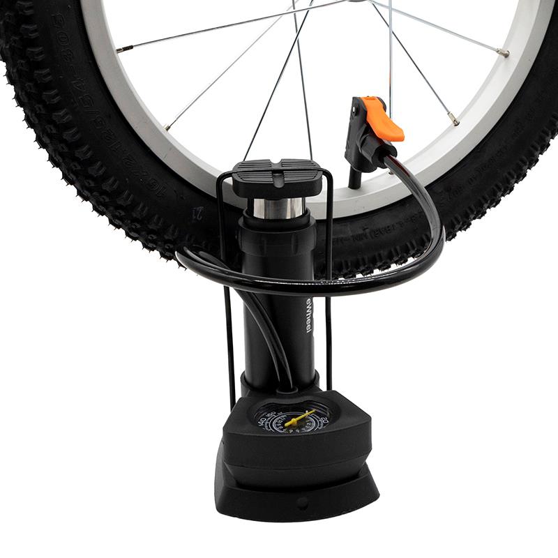 Gonfleur à pied avec manomètre - Ewheel