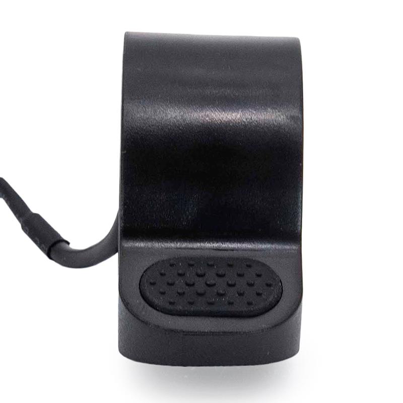 Accélérateur avec patin noir