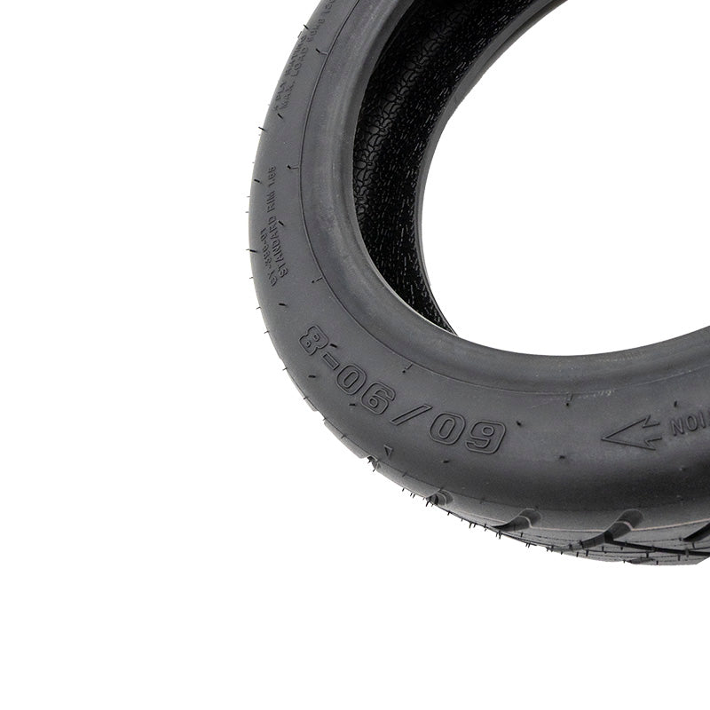 Pneu sans chambre à air 60/90-8 [Yuanxing]